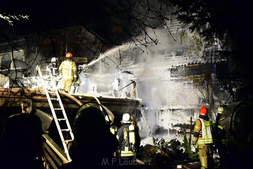 Grossfeuer Einfamilienhaus Siegburg Muehlengrabenstr P0434.JPG - Miklos Laubert